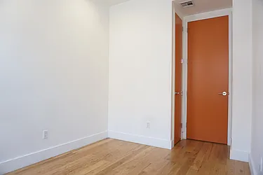 Rented by Rennit Inc.