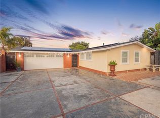 858 Towne St, Costa Mesa, CA 92627