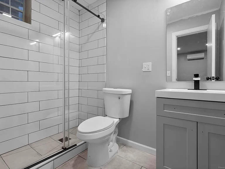 140 Grand St #2B — Photo 7
