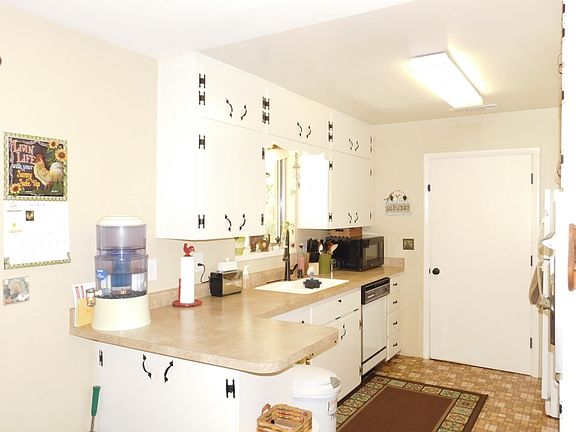 2nd image of 24635 Clement Ave