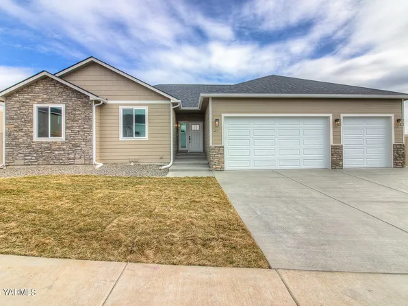 217 Rainier Dr, Yakima, WA 98908