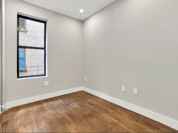 421 Audobon Avenue image 4 of 7