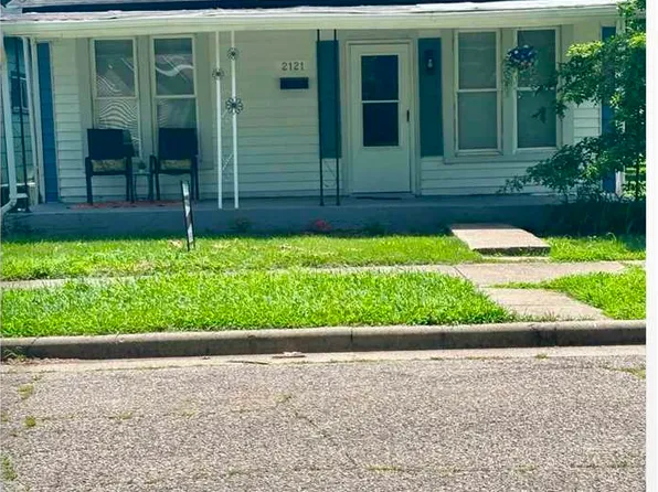 2121 Elm St, Terre Haute, IN 47807