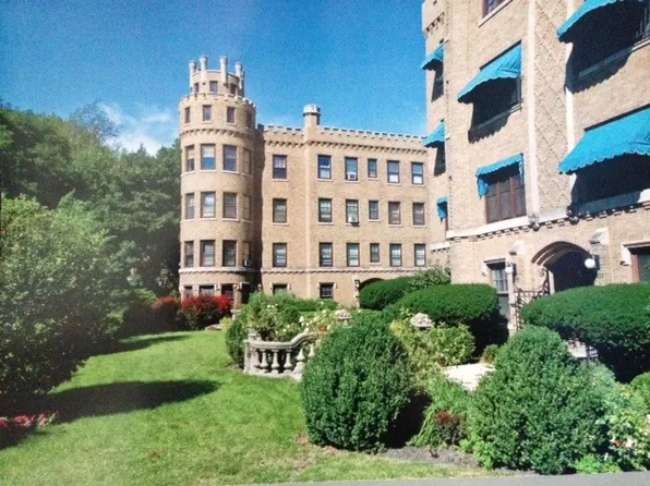 2436 W Greenleaf Ave #1, Chicago, IL 60645