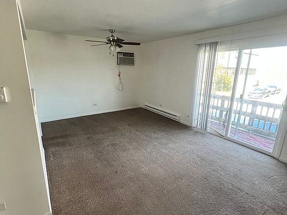 3rd image of 878 Gettysburg Dr APT 4