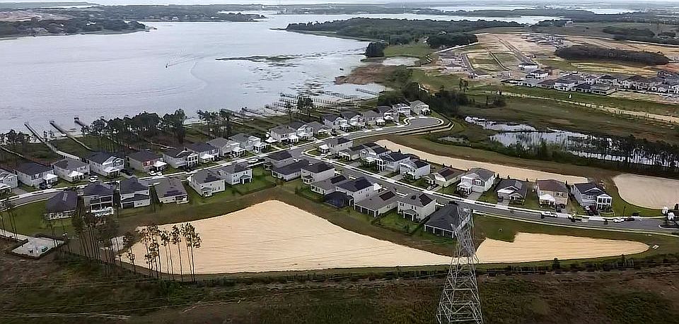 2nd image of 3424 Shallow Cove Ln