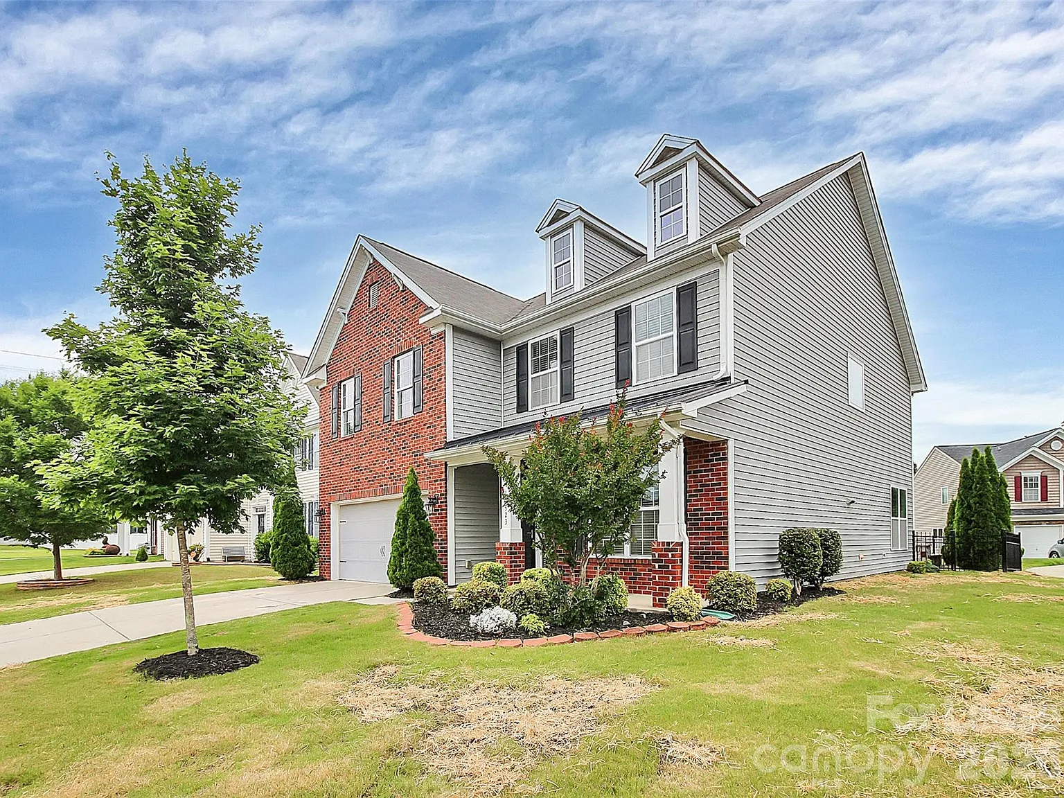 4 bed, 3.5 bath, 2909 sqft, $3,000 — Photo 2