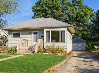 118 E Harding Rd, Lombard, IL 60148