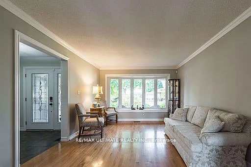34 Briarwood Cres — Photo 7