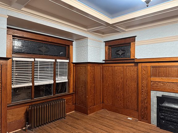 2nd image of 306 Esmond Ave #111