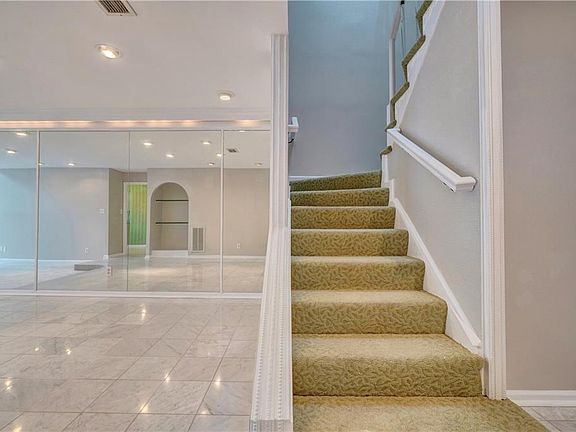 3rd image of 255 College Pl #75