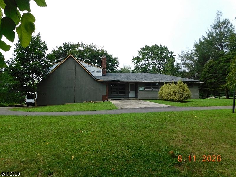 1st image of 211 Pickle Rd