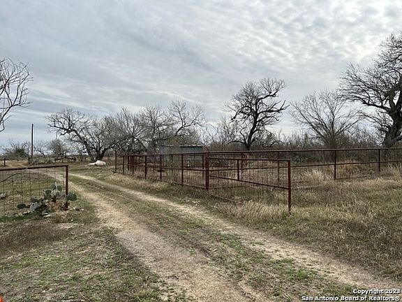 2nd image of 00 CR 423