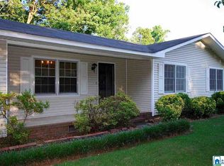 1033 Sugarloaf Ln, Anniston, AL 36207