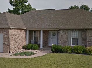 3224 Roan Hill Dr, Belleville, IL 62221