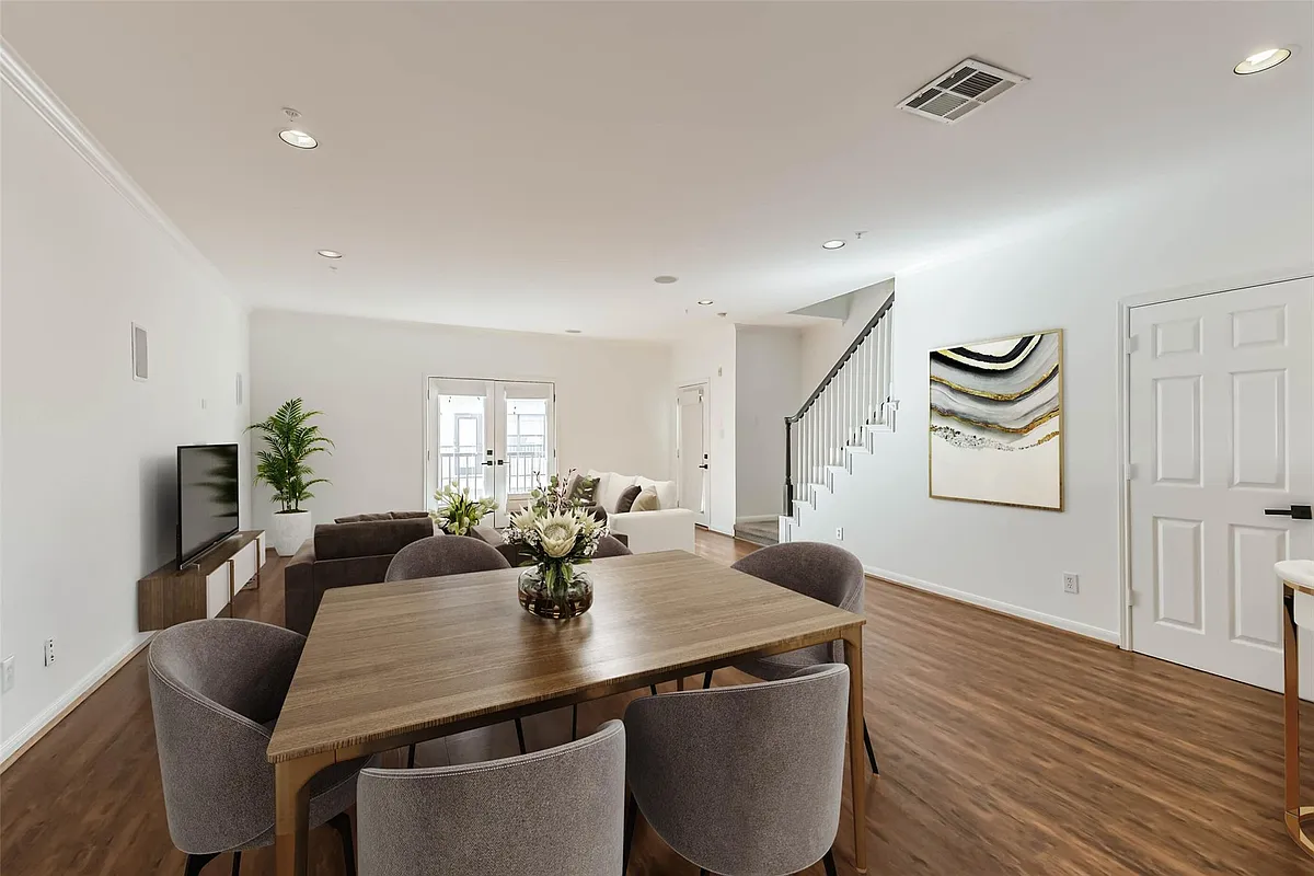 Building Photo - 17 Waugh Dr #209