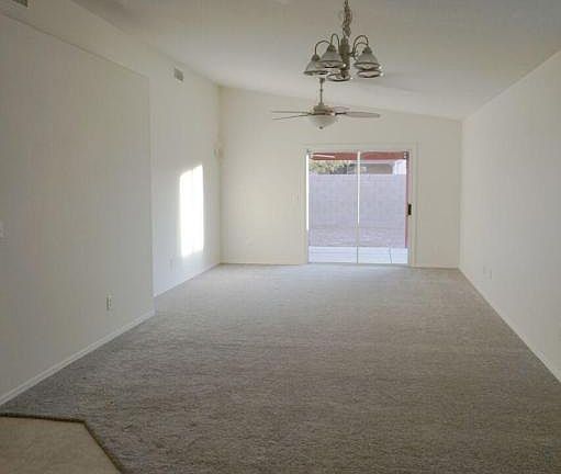 5th image of 2149 W Roundwood Pl