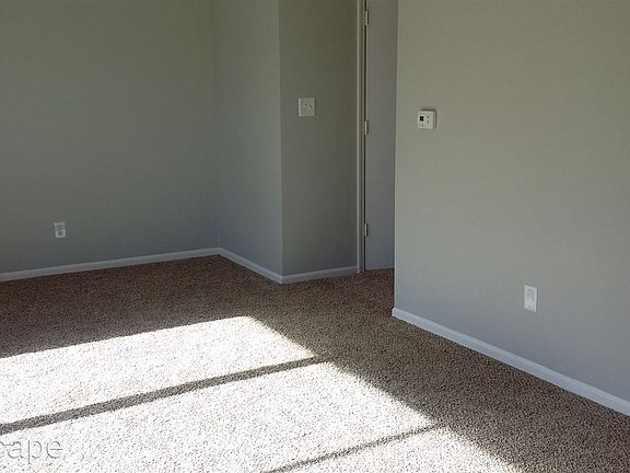 5th image of 6605 E 46th St