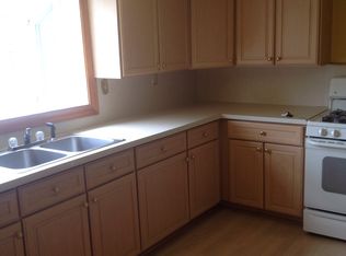 715 Pine St, Wyandotte, MI 48192