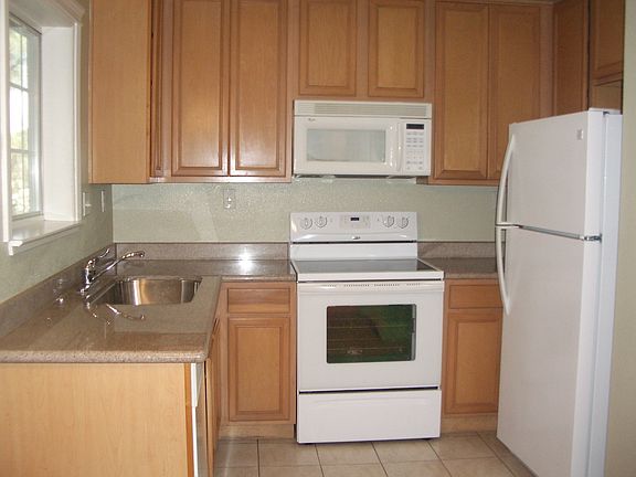 3rd image of 5495 Sanchez Dr