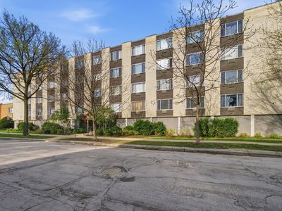 201 S Maple Ave APT 103, Oak Park, IL, 60302