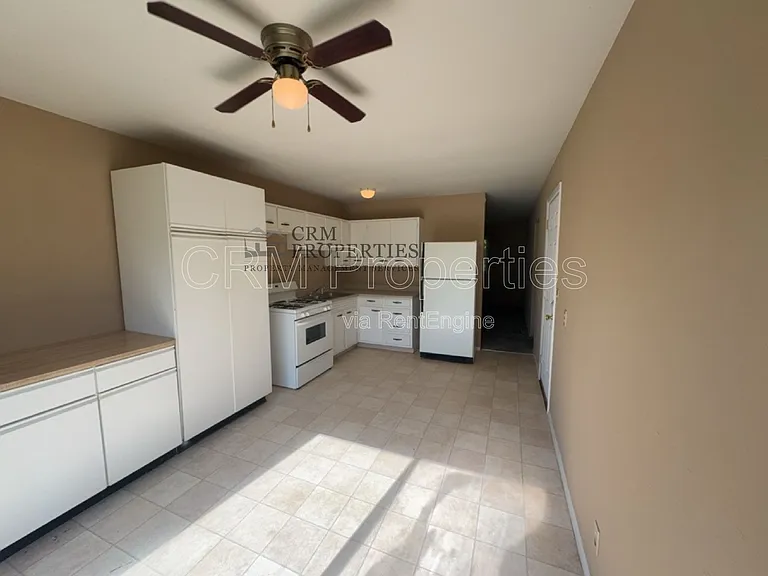 2400 Balmoral Blvd — Photo 7