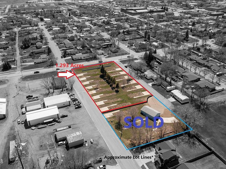 1st image of 600 4th Ave NE