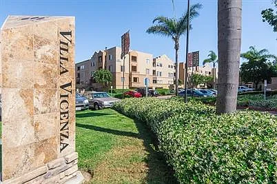 1 bed, 600 sqft, $2,400 — Photo 1