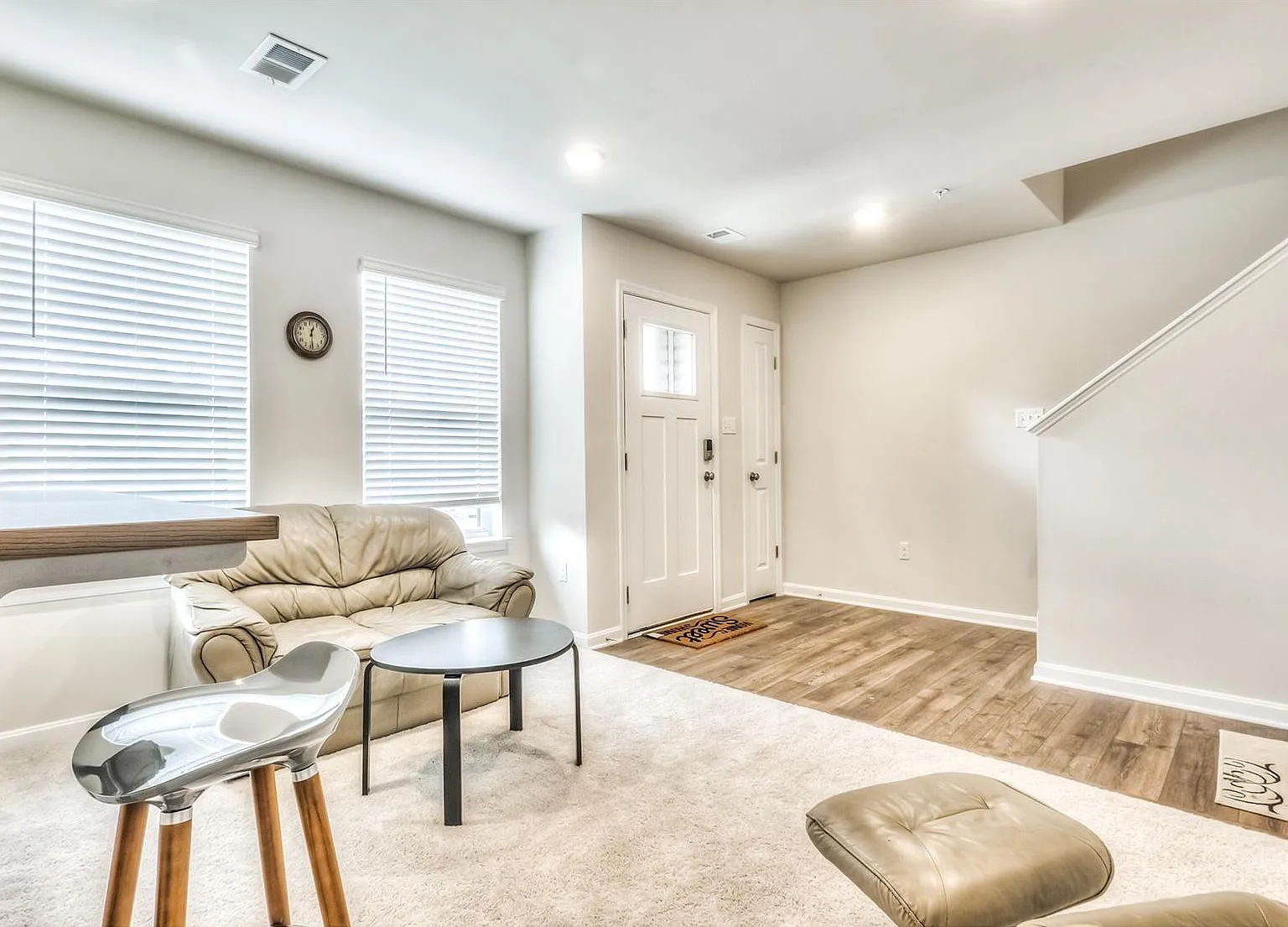 3 bed, 2.5 bath, 1800 sqft, $3,000 — Photo 4