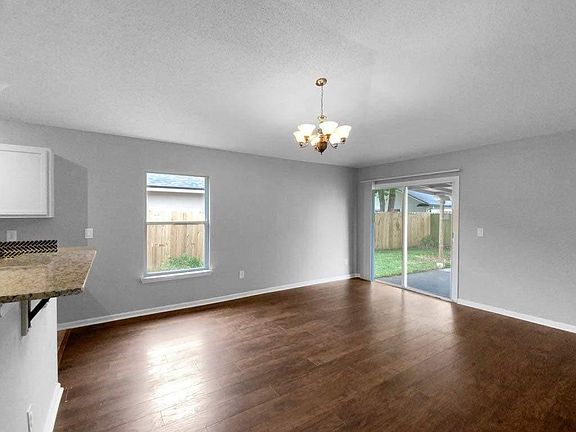 2nd image of 1572 Glen View St #1