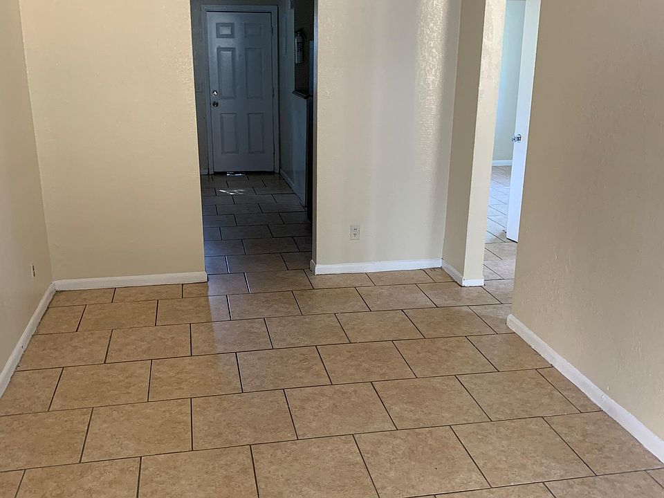 1st image of 402 E 27th St #2