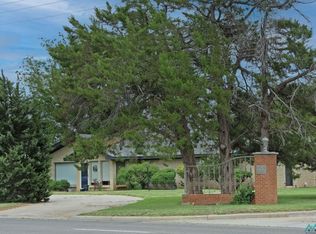 1401 E 21st St, Clovis, NM 88101