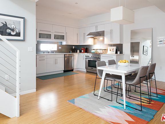 4th image of 1351 Havenhurst Dr APT 202