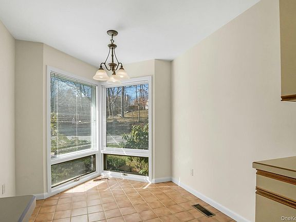 5th image of 1 Spring Pond Drive #1