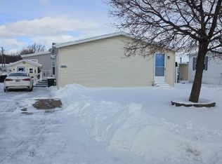 19859 Arcadia Dr, Clinton Township, MI 48036