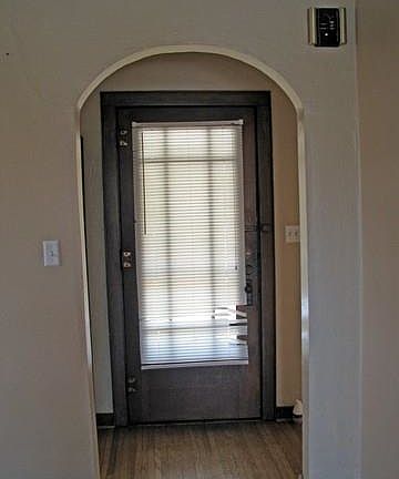 2nd image of 928 Lincoln Ave