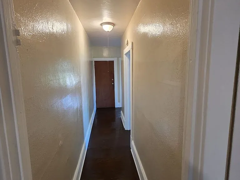 236-240 Locust St — Photo 5