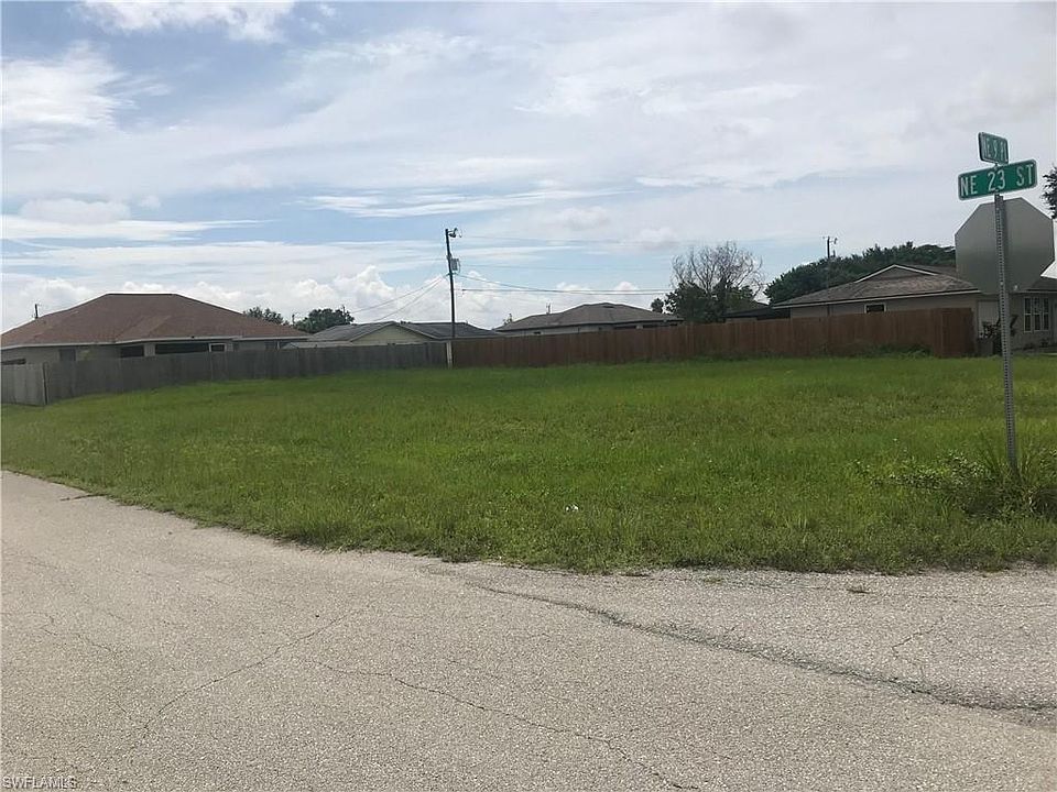1st image of 2221 NE 9th Pl