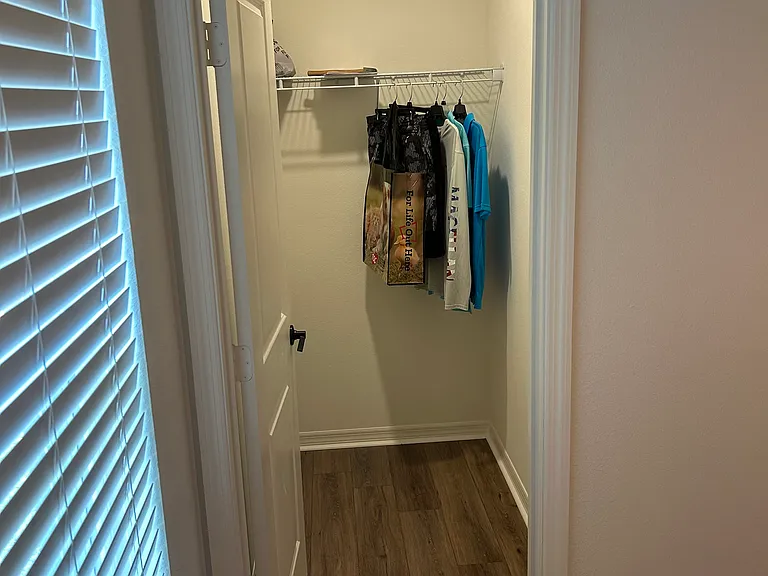 2890 Woodacre Dr — Photo 5