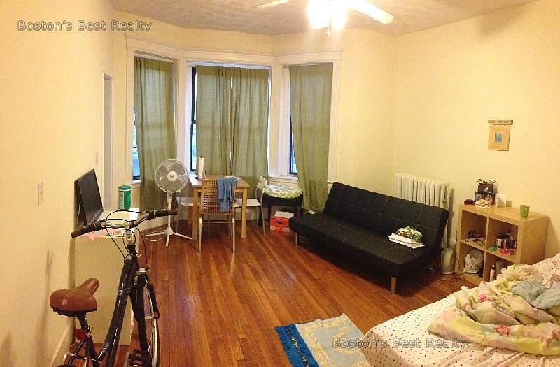 2nd image of 1318 Commonwealth Ave #9B