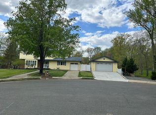 30 Riley Rd, Morganville, NJ 07751