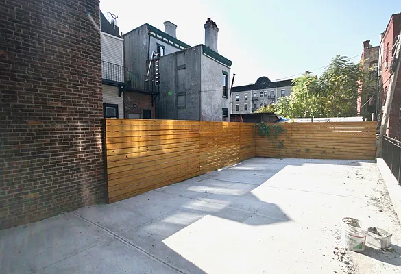 Rented by Makover Group Inc | media 53