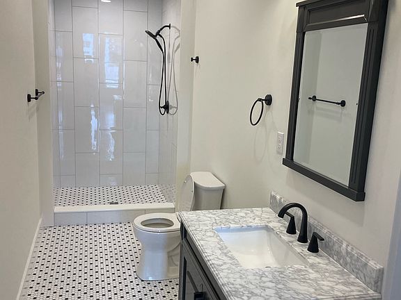 2nd image of 509 Main St #2
