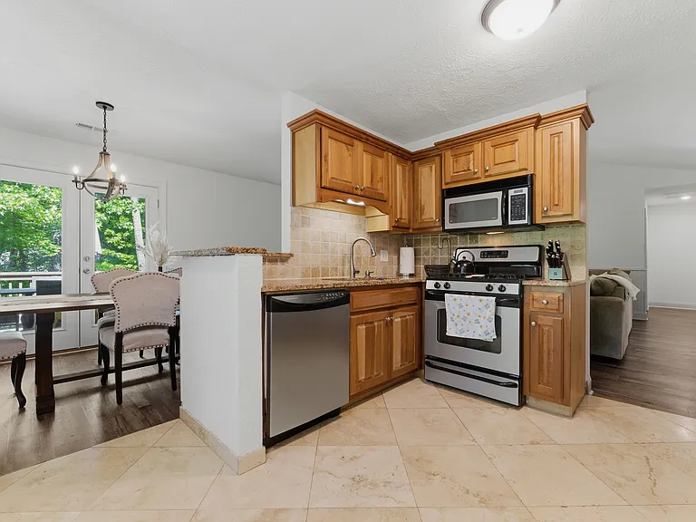 4524 High Grove Ct NW — Photo 8