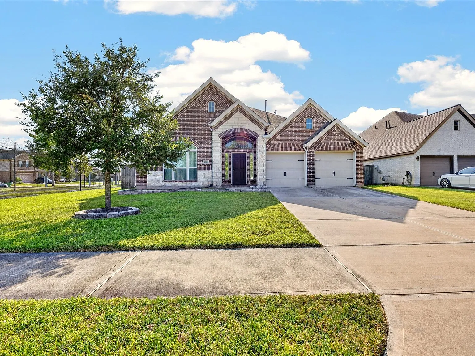 4 bed, 3.0 bath, 2785 sqft, $2,900 — Photo 4