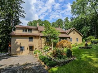 4 Sand Hill Rd, Califon, NJ 07830