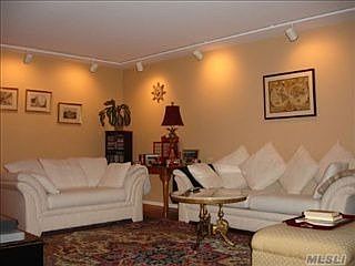 3rd image of 1 Toms Point Ln APT 17C