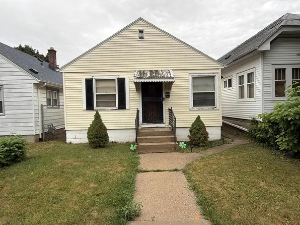 4572 N 37 STREET, Milwaukee, WI 53209