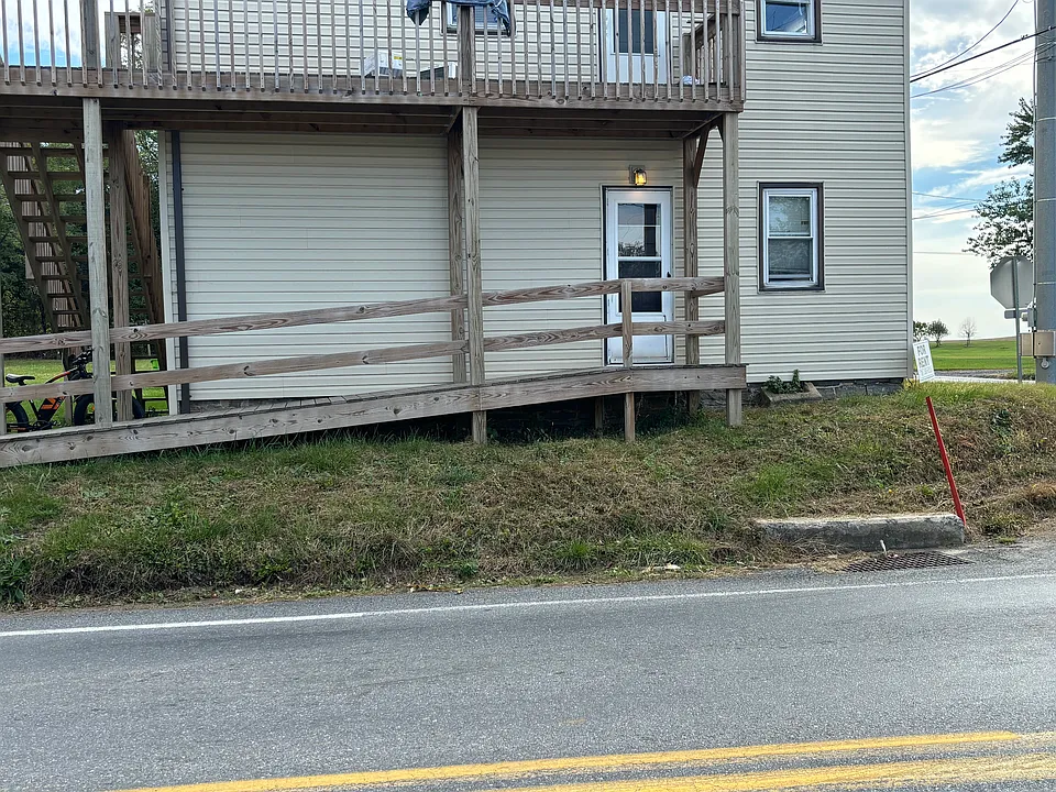 Building Photo 4