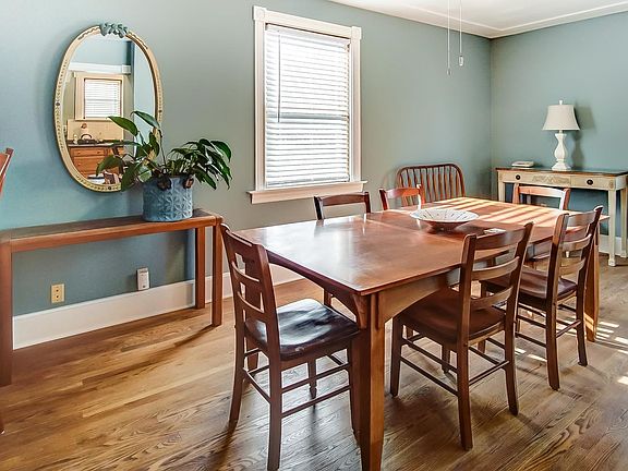 4th image of 3514 Cowie Ave